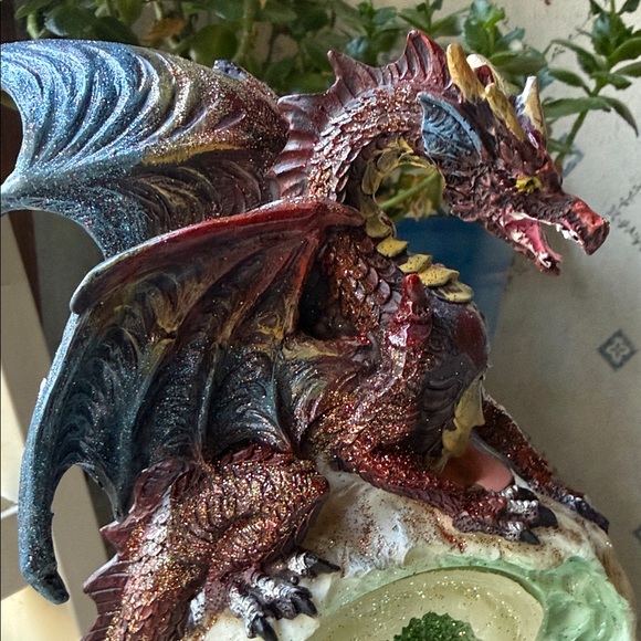 Majestic Dragon Sculpture in Red and Green - Picture 5 of 9
